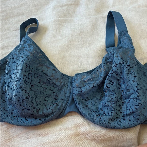 Chantelle Lace Underwire Bra in Teal - Picture 1 of 2